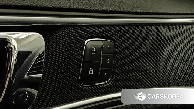 Ford Explorer 2018 Белый из Кореи, фото 6