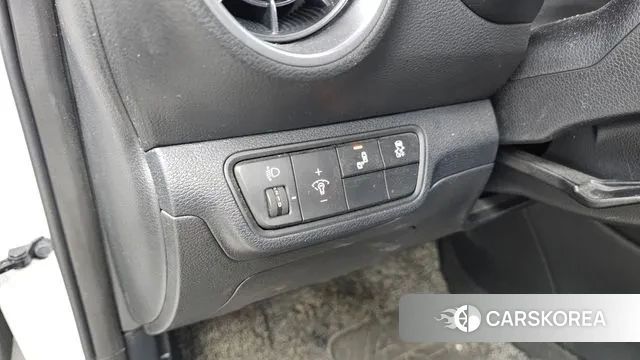 Kia The New K3 2nd generation 2021 Белый из Кореи, фото 6