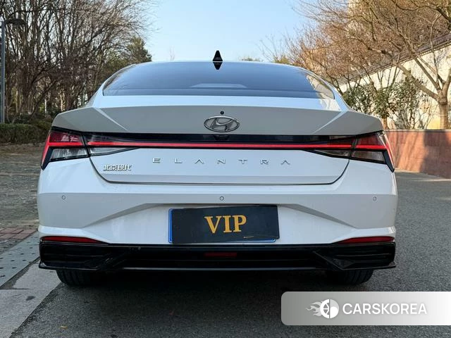 Hyundai Elantra 2022 Белый из Китая, фото 6