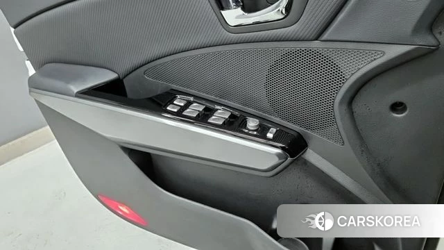 Ssangyong Tivoli Armor 2018 Белый из Кореи, фото 6