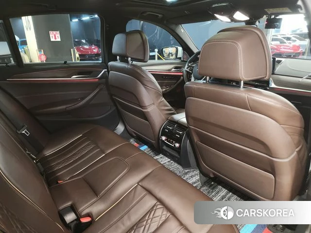 BMW 5 Series (G30) 2018 Белый из Кореи, фото 6