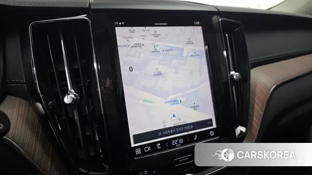 Volvo XC60 second Generation 2022 Белый из Кореи, фото 6