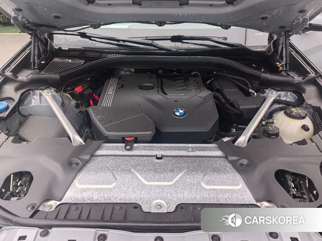 BMW X4 2024 Серебристо-серый из Китая, фото 6