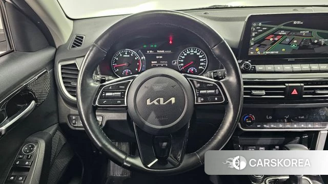 Kia Seltos 2022 Белый из Кореи, фото 6