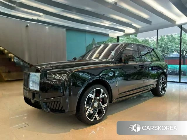 Rolls-Royce Cullinan 2024 Черный из Китая, фото 6