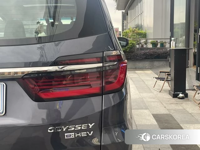 Honda Odyssey 2023 Темно-серый из Китая, фото 6