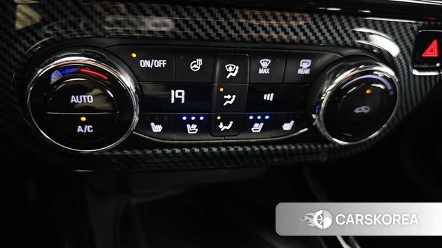 Chevrolet (GM Daewoo) Trax Crossover 2024 Серебристо-серый из Кореи, фото 6