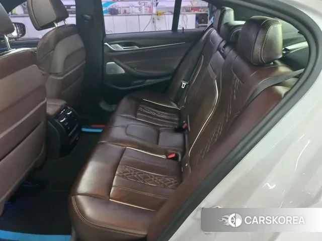 BMW 5 Series (G30) 2020 Белый из Кореи, фото 6