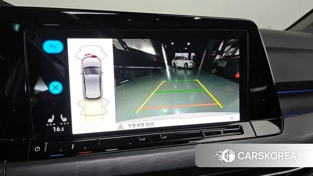 Volkswagen Golf 8th Generation 2024 Белый из Кореи, фото 6