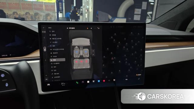Tesla Model X 2023 Черный из Кореи, фото 6