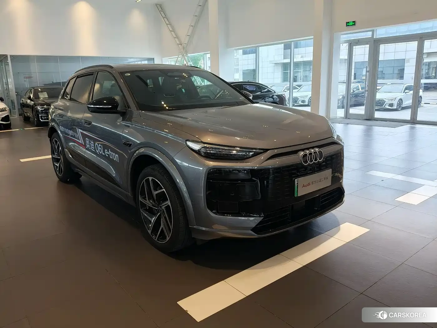 Audi Q6L e-tron 2025 Silver/gray из Китая, фото 6