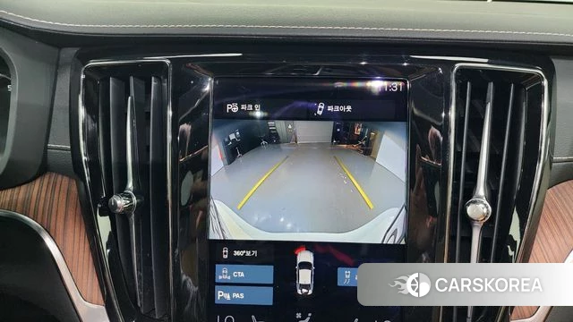 Volvo S60 3rd generation 2021 Белый из Кореи, фото 6