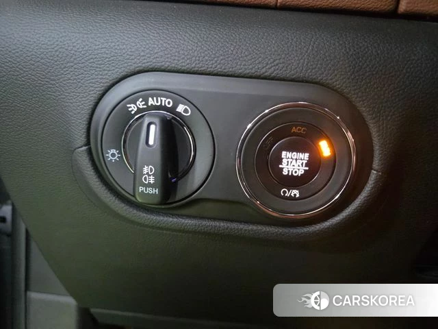 Maserati Levante 2019 Серебристо-серый из Кореи, фото 6