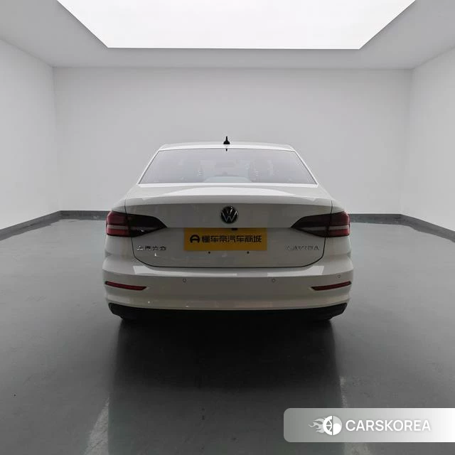 Volkswagen Lavida 2022 Белый из Китая, фото 6