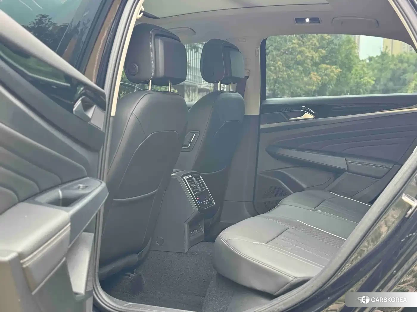 Volkswagen Passat 2024 Черный из Китая, фото 6