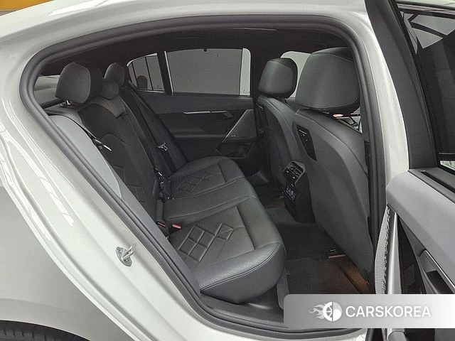 BMW 5 Series (G60) 2025 Белый из Кореи, фото 6