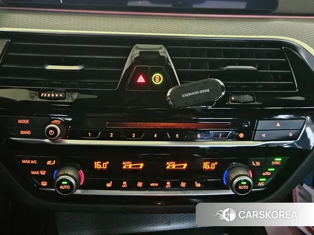 BMW 5 Series (G30) 2018 Белый из Кореи, фото 6