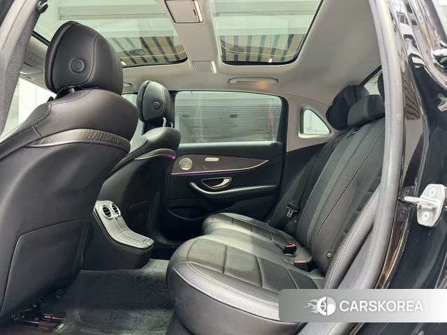 Mercedes-Benz E-class 2022 Черный из Китая, фото 6