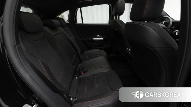 Mercedes-Benz GLA - Class H247 2025 Черный из Кореи, фото 6