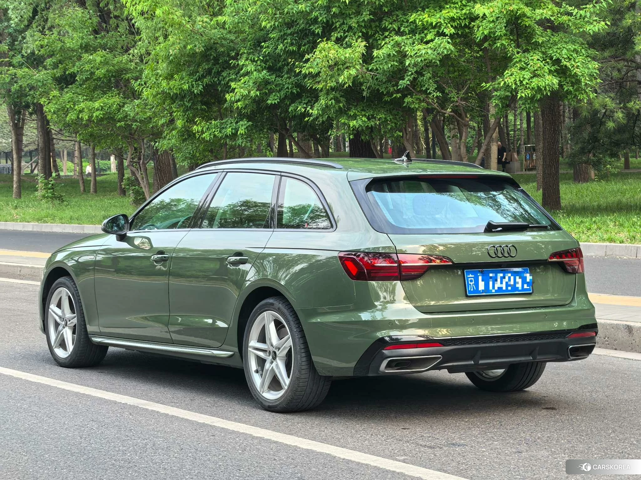 Audi A4 (import) 2022 Зеленый из Китая, фото 6