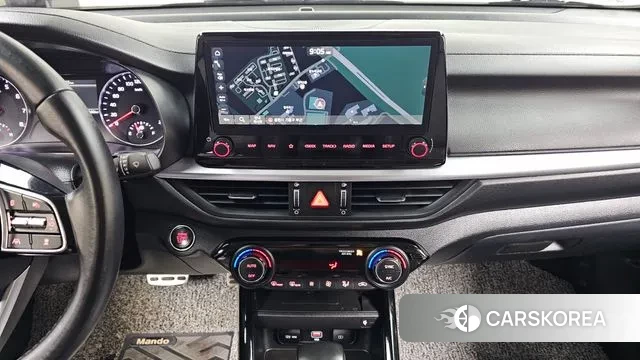 Kia The New K3 2nd generation 2023 Белый из Кореи, фото 6