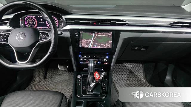 Volkswagen Arteon 2023 Белый из Кореи, фото 6