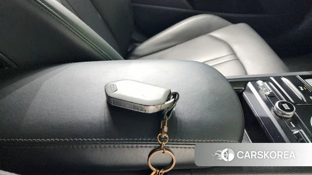 Kia The New K5 3rd generation 2024 Белый из Кореи, фото 6