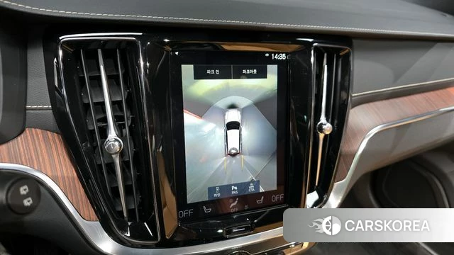 Volvo V60 Cross-Country 2nd Generation 2021 Белый из Кореи, фото 6