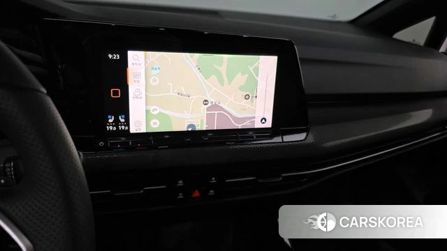 Volkswagen Golf 8th Generation 2024 Белый из Кореи, фото 6