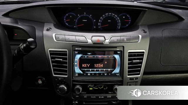 Ssangyong Korando Turismo 2018 Белый из Кореи, фото 6