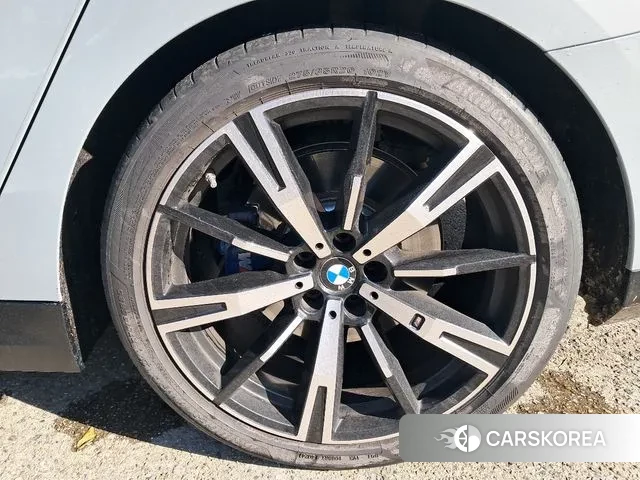 BMW 5 Series (G60) 2025 Серебряный из Кореи, фото 6