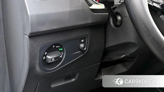 Volkswagen Tiguan second Generation 2020 Белый из Кореи, фото 6