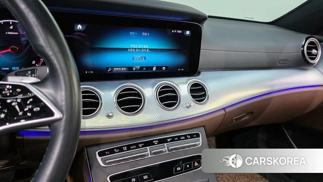 Mercedes-Benz E-Class W213 2021 Серебристо-серый из Кореи, фото 6