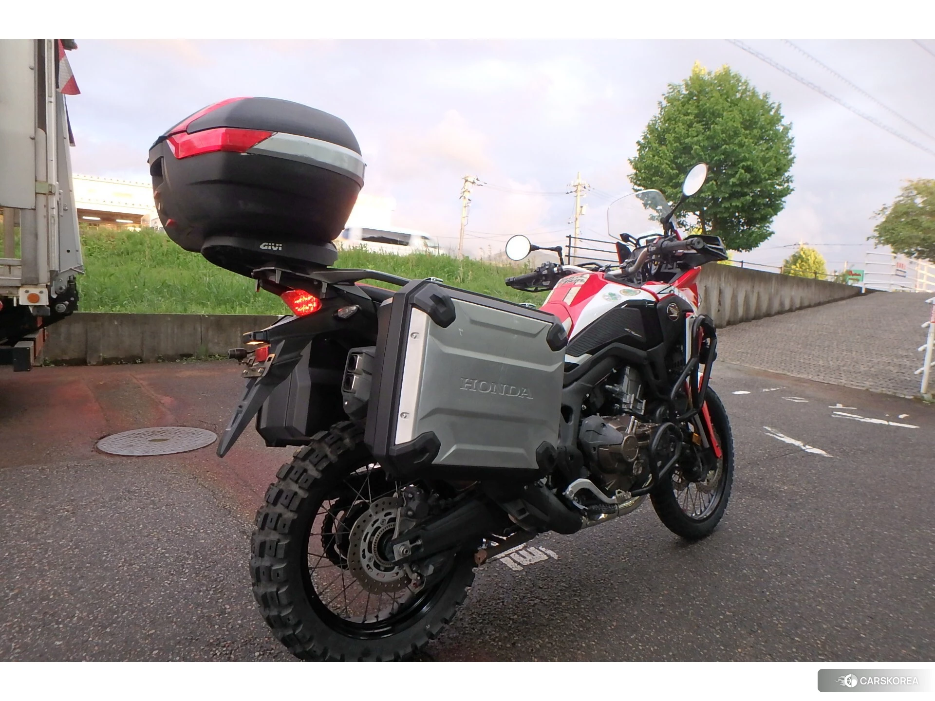 Проданный Honda CRF1000L AFRICA TWIN id 4320161 из Японии, фото 6