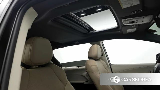 Toyota Sienna 4th Generation 2024 Белый из Кореи, фото 6