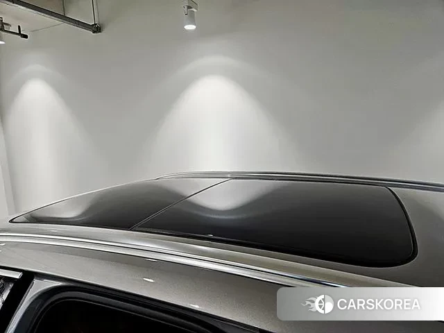 Volvo XC60 second Generation 2023 Серебристо-серый из Кореи, фото 6