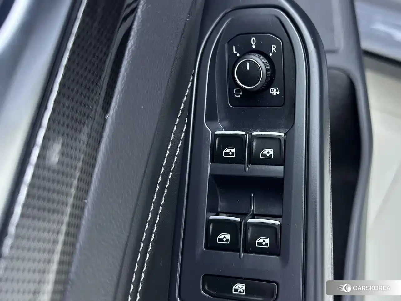 Volkswagen Golf 2022 Silver/gray из Китая, фото 6