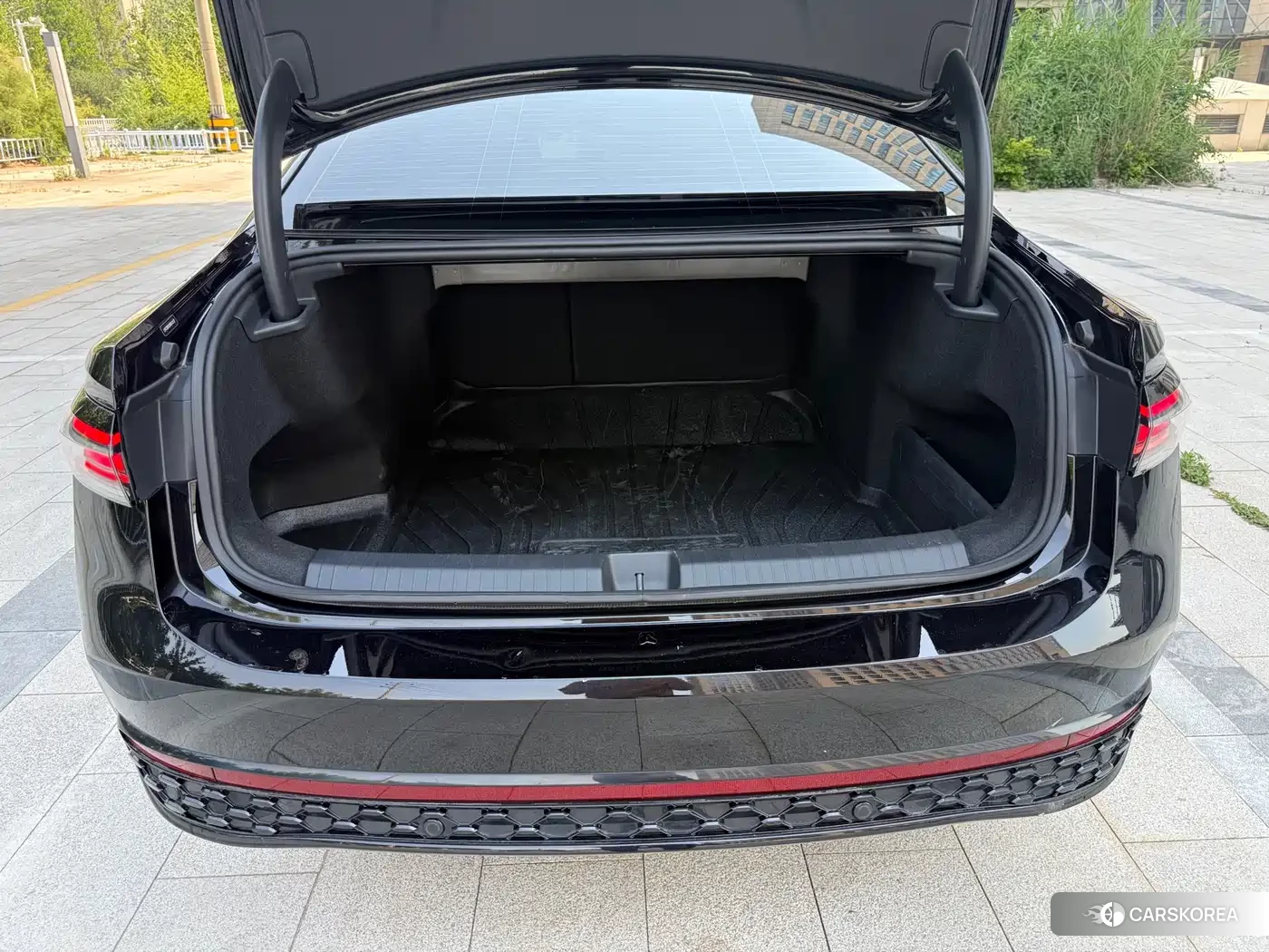 Volkswagen Passat 2024 Черный из Китая, фото 6