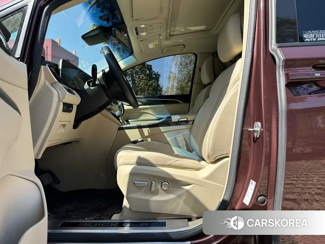 Buick GL8 2021 Коричневый из Китая, фото 6