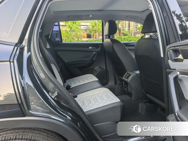 Volkswagen Tanyue 2023 Темно-серый из Китая, фото 6
