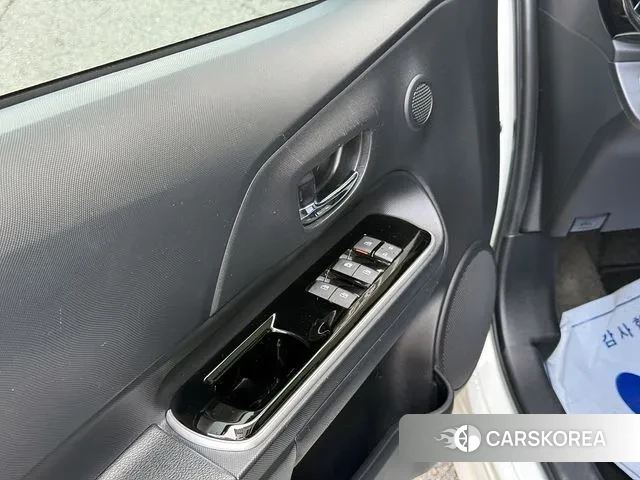 Toyota Prius C 2018 Белый из Кореи, фото 6