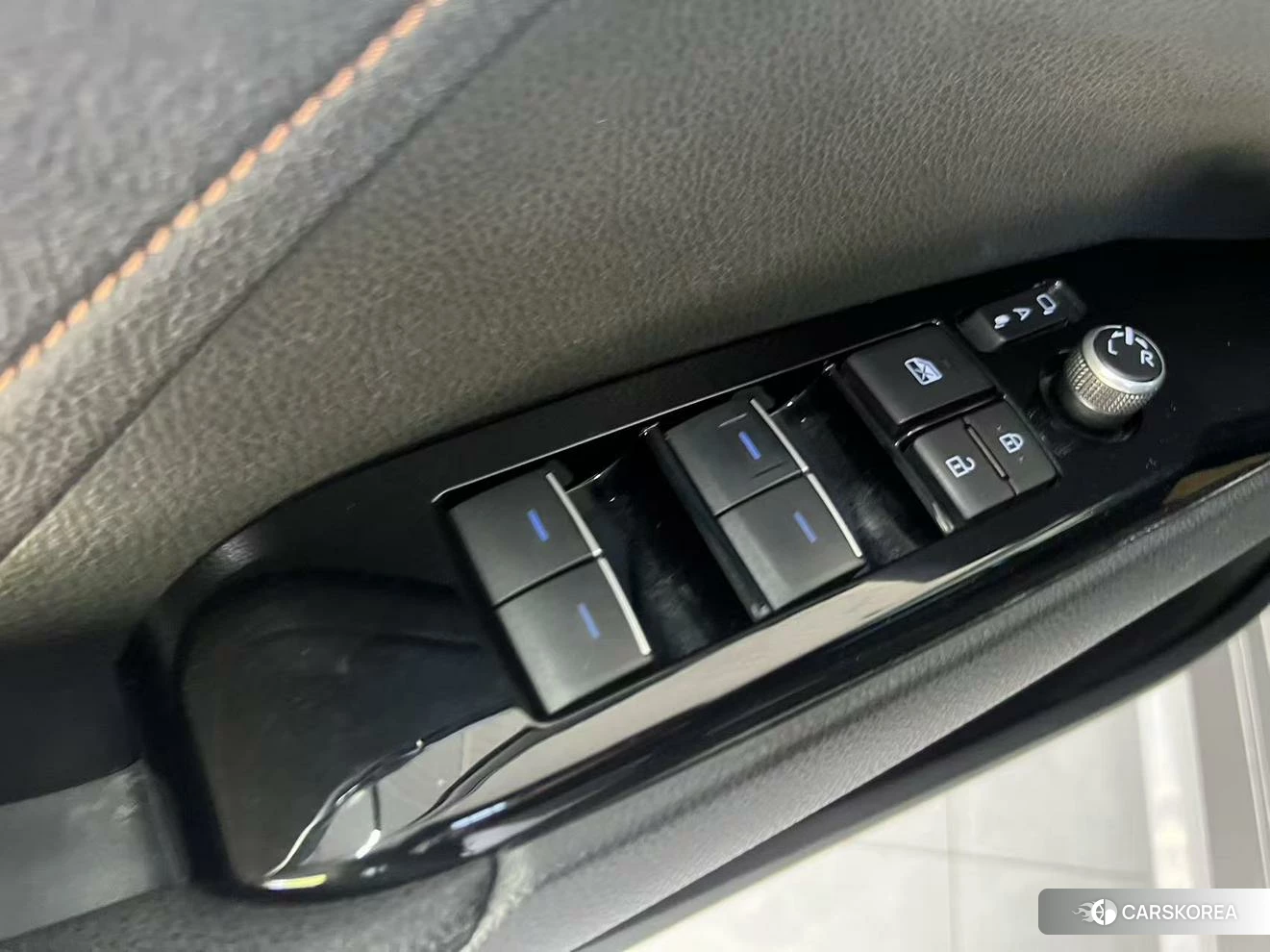 Toyota Camry 2021 Темно-серый из Китая, фото 6
