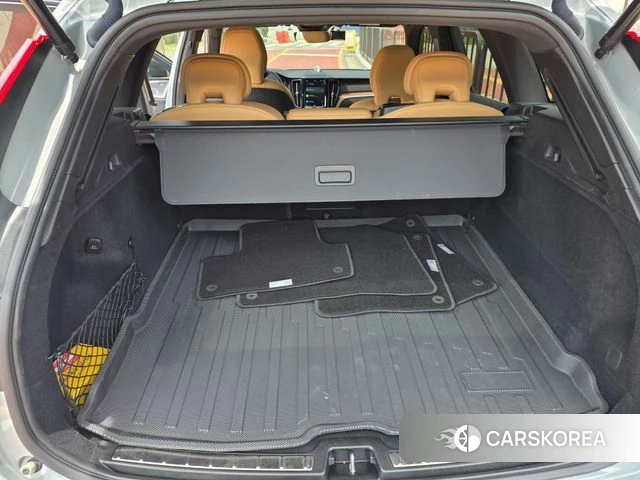 Volvo XC60 second Generation 2023 Серый из Кореи, фото 6