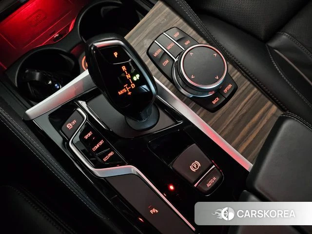BMW 5 Series (G30) 2018 Черный из Кореи, фото 6