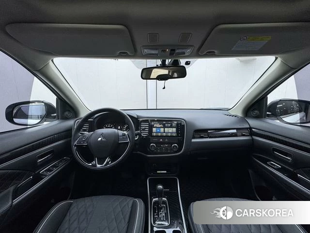 Mitsubishi  Outlander 2022 Белый из Китая, фото 6