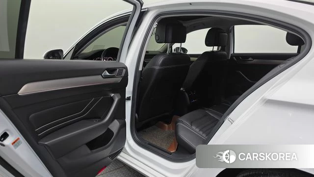 Volkswagen Passat GT (B8) 2021 Белый из Кореи, фото 6