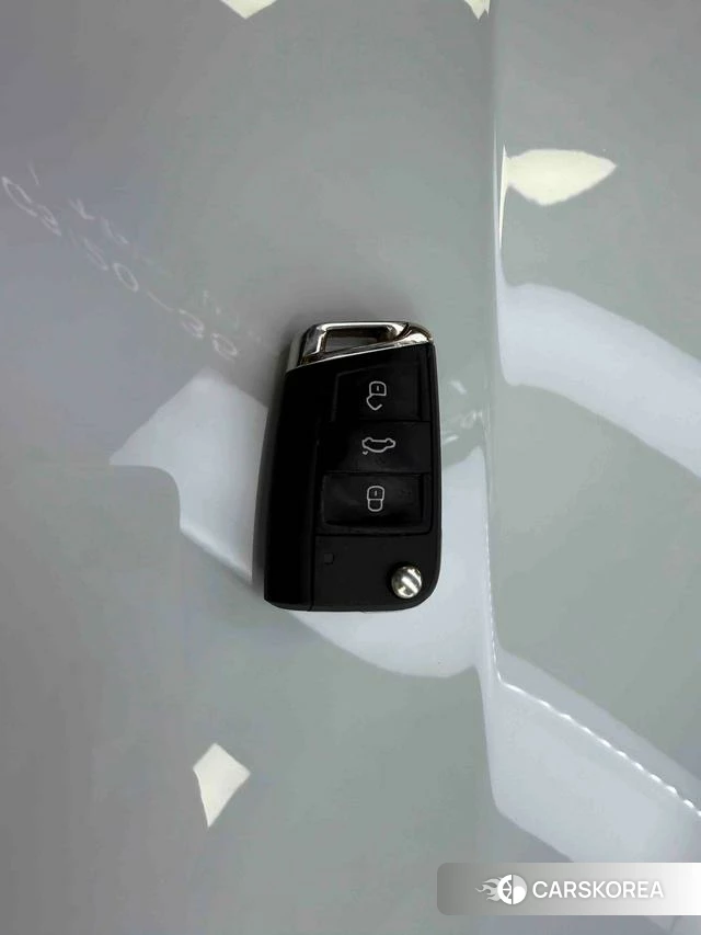 Volkswagen Lavida 2023 Белый из Китая, фото 6