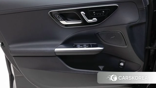 Mercedes-Benz C-Class W206 2025 Черный из Кореи, фото 6
