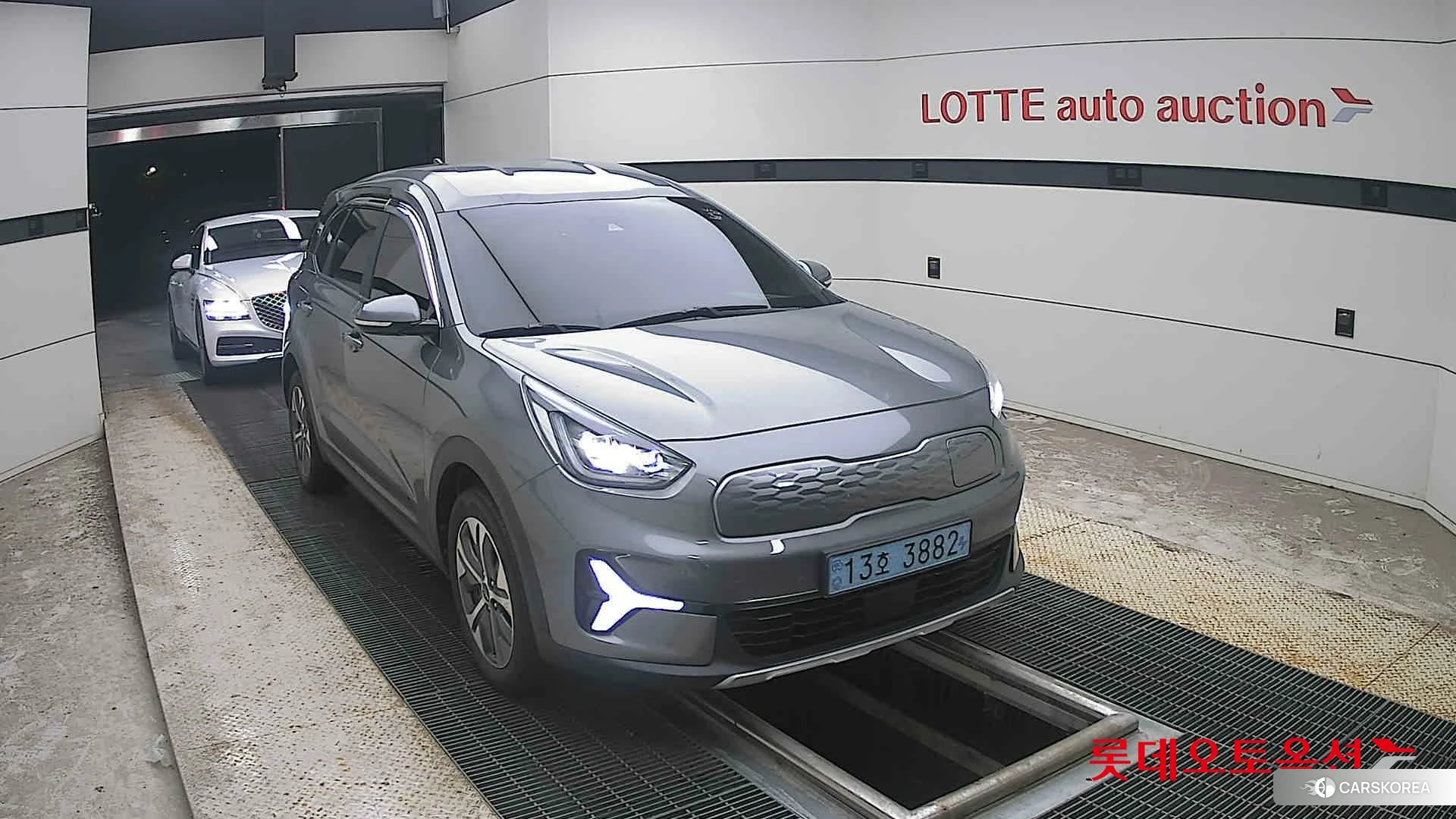 Kia Niro Plus 2023 Astro Grey из Кореи, фото 6