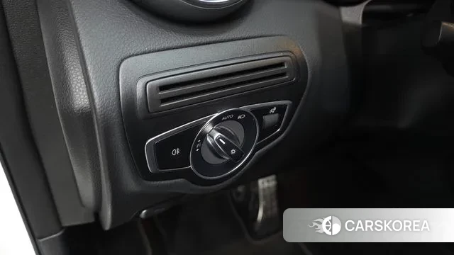 Mercedes-Benz GLC-Class X253 2021 Белый из Кореи, фото 6